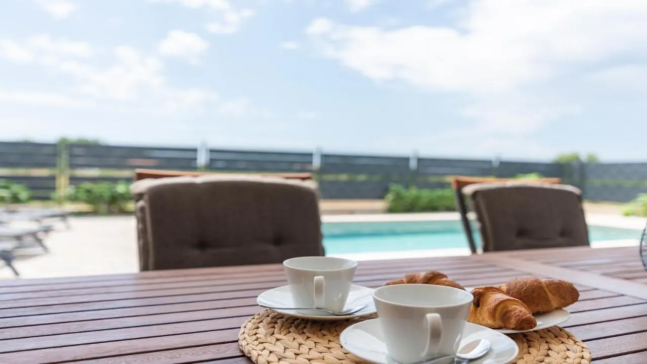 Casa Adua Villa Filipac Holiday home